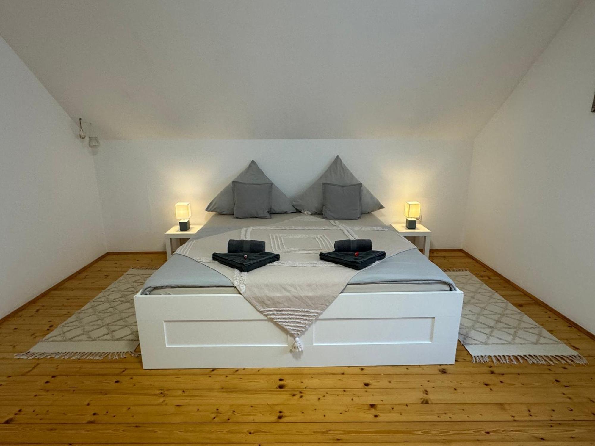Fewo Boho 110 Qm Mit Bergblick 3 Min Bahnhof Apartment Laufen Luaran gambar