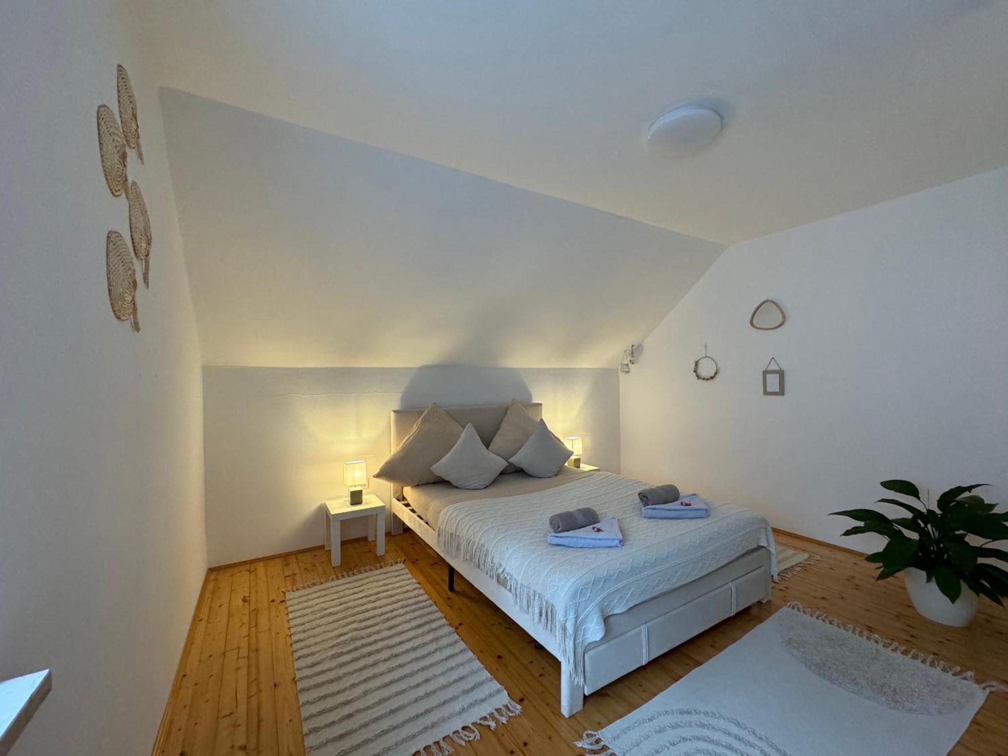 Fewo Boho 110 Qm Mit Bergblick 3 Min Bahnhof Apartment Laufen Luaran gambar