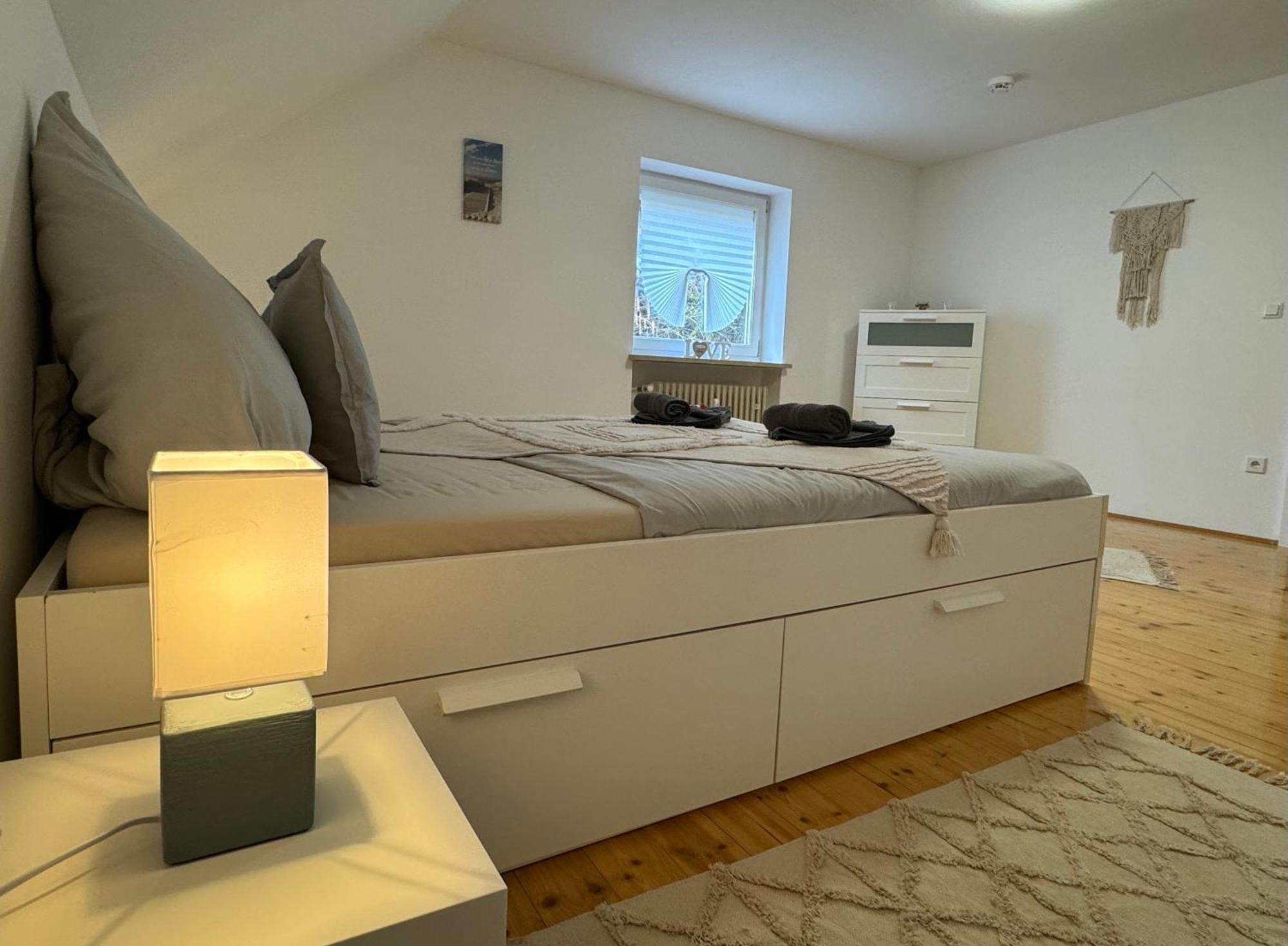 Fewo Boho 110 Qm Mit Bergblick 3 Min Bahnhof Apartment Laufen Luaran gambar