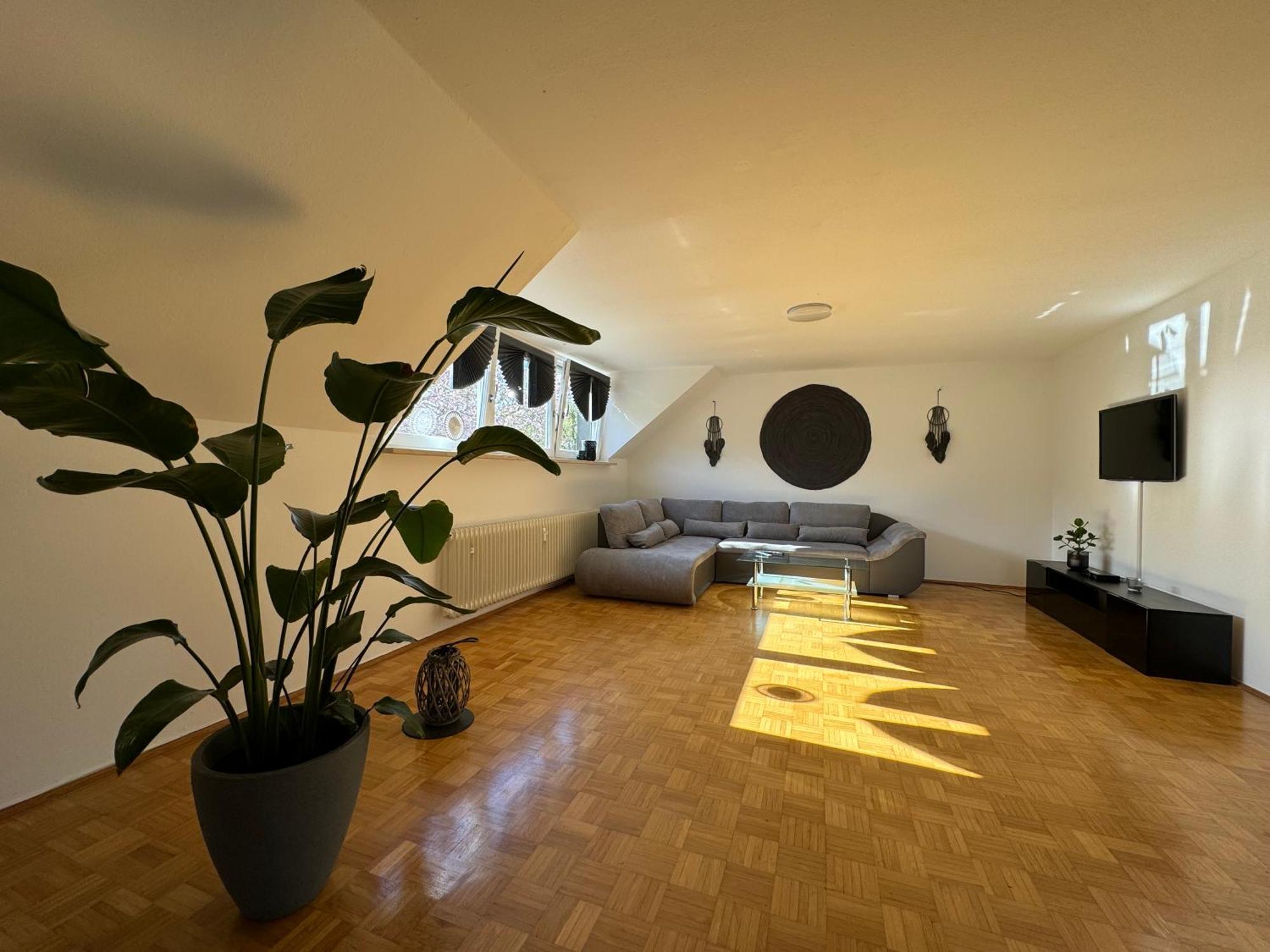 Fewo Boho 110 Qm Mit Bergblick 3 Min Bahnhof Apartment Laufen Luaran gambar